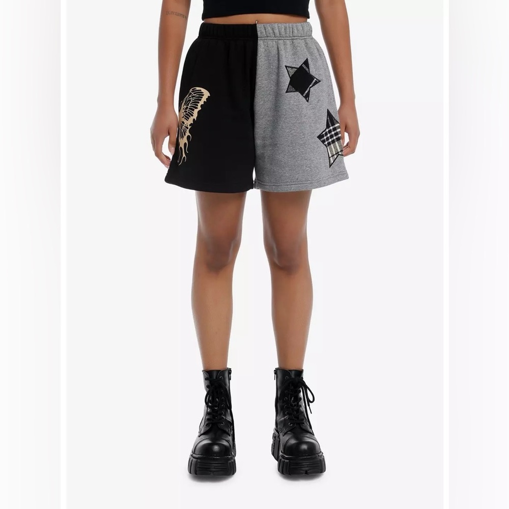 Hot Topic Social Collision Black Gray Shorts Butterfly Star Patches gothic Small